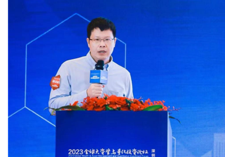 图为周春泉