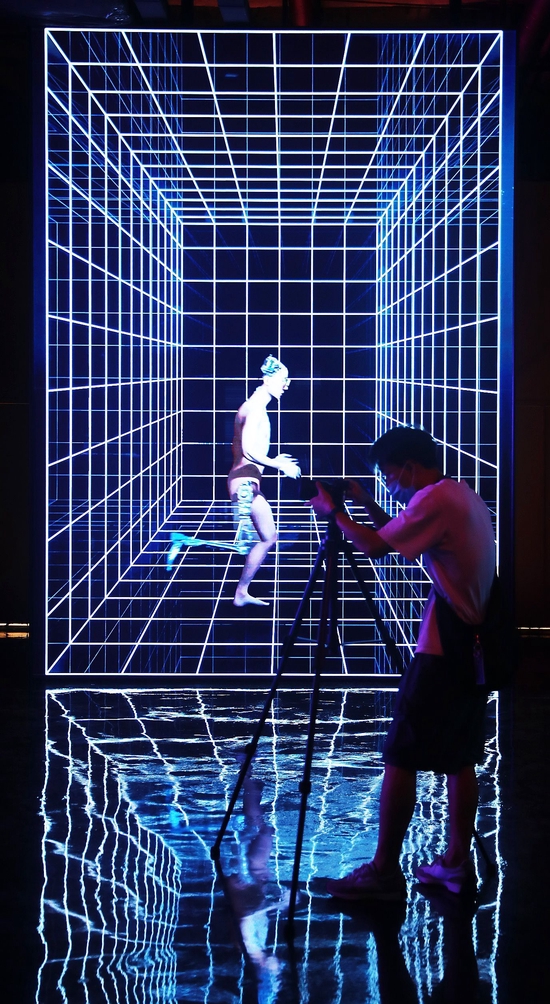 大筒仓THE &nbsp;SILOS--绽放数字艺术馆，艺术家作品。