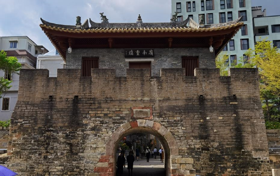 南头古城南城门