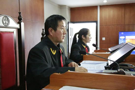 老总被追责_向海洋倾倒垃圾被追责