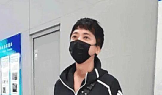 女安检员骚扰艺人微博道歉 机场：查录像非性骚扰
