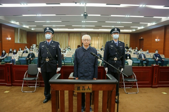 被告人王勇在法庭上。罗开元摄。