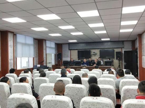 天全法院召开全院大会认真学习贯彻会议精神