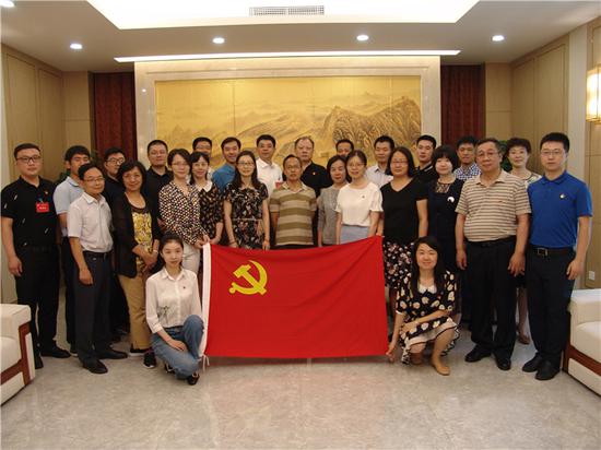 图为司法部在机关党校举办“不忘初心、牢记使命”主题教育培训班。