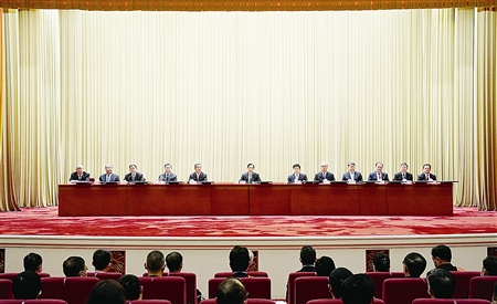 10月13日,第十次全国律师代表大会在京开幕。中共中央政治局委员、中央政法委书记郭声琨出席会议并讲话。 郝 帆 摄