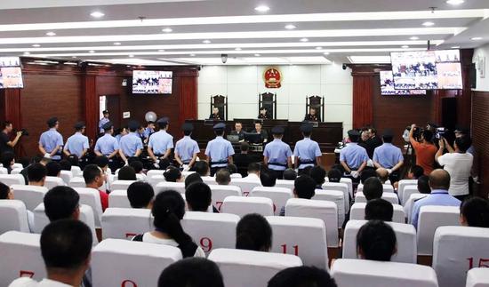 朔城法院公开审理涉恶案打响扫黑除恶第一枪