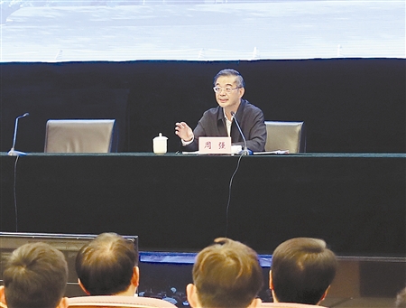 老总开讲_老总办公室图片(3)
