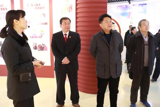 2018.1.9 建宁县委书记郑剑波到法院调研