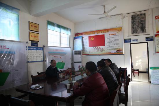 长安法院院长周新军看望慰问驻村扶贫干部|驻