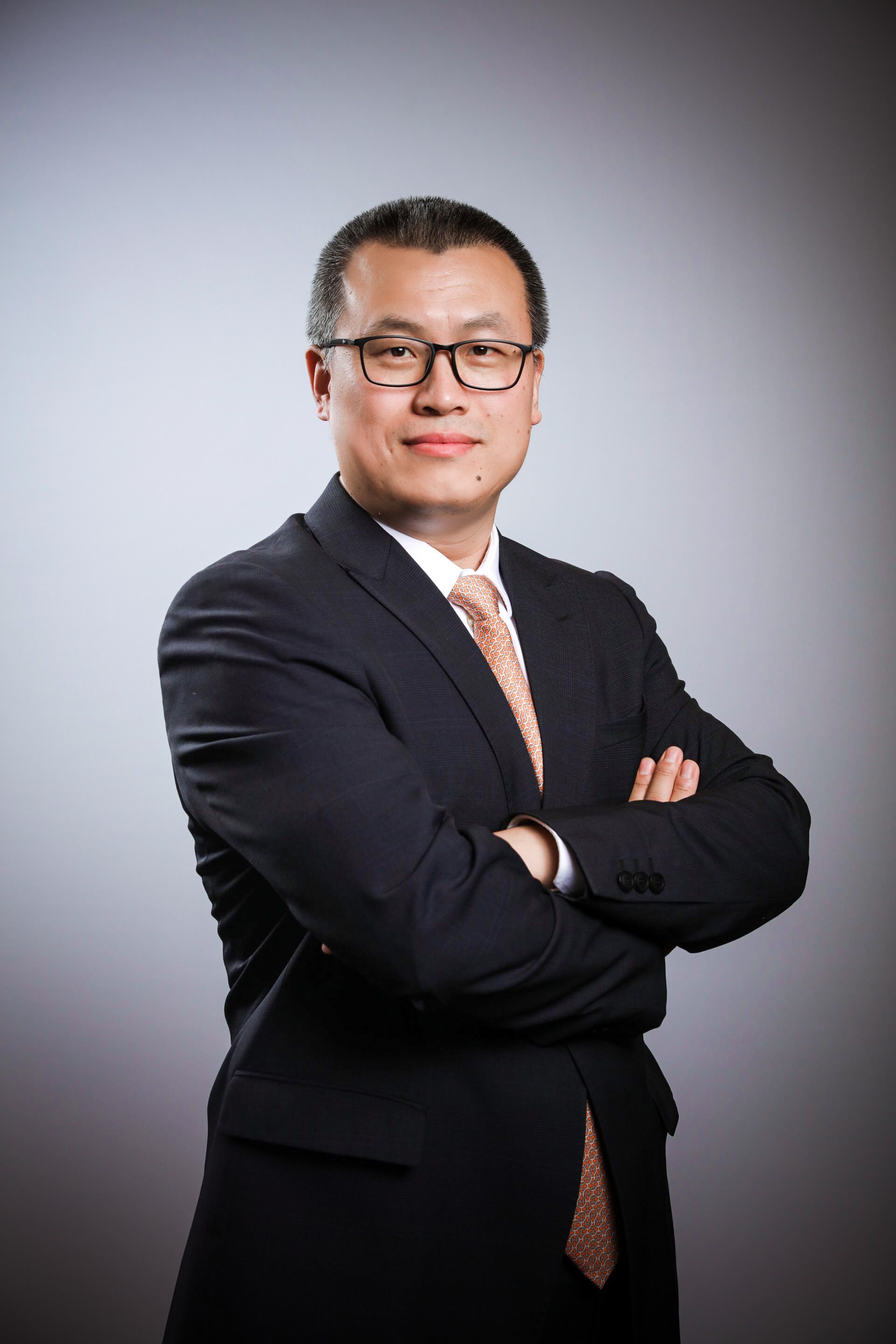 邓庆旭 新浪高级副总裁