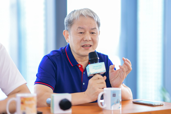 华龙讯达信息技术股份有限公司总经理 龙小昂