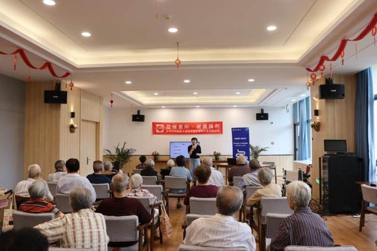 益暖重阳,健康接利|苏州中化药品爱心捐赠,为老人献上实质关怀