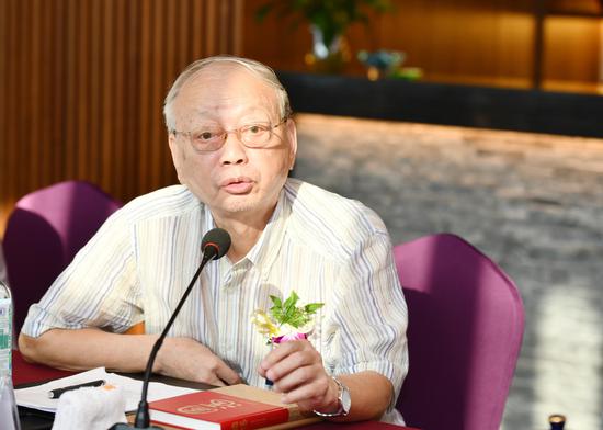 ▲著名白酒专家、郎酒品质研究院专家委员会委员胡永松