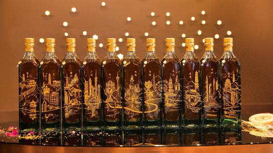 尊尼获加蓝牌大湾区限量套装