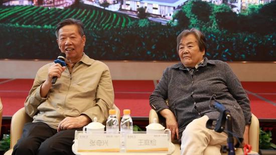 82岁的张先生为杭州奉献了50年,经过多方考察体验,终于找到了理想的养老之处,他和老伴已经预订入住泰康之家·大清谷社区。