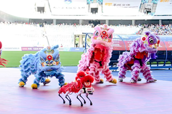 联想六足机器狗化身“舞狮”亮相广东省超揭幕战