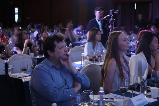 葡萄酒文化因交流而发展，葡萄酒市场因促进而繁荣