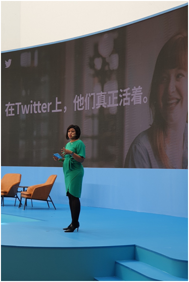 参考配图：Twitter亚太区总裁Maya Hari现场演讲照片