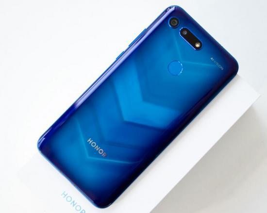 v20 IjU3-hrkkwef5093579.jpg