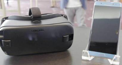 “爆”款Gear VR