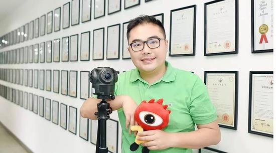Q:能否简要介绍下观界科技及集团其他的品牌或公司?