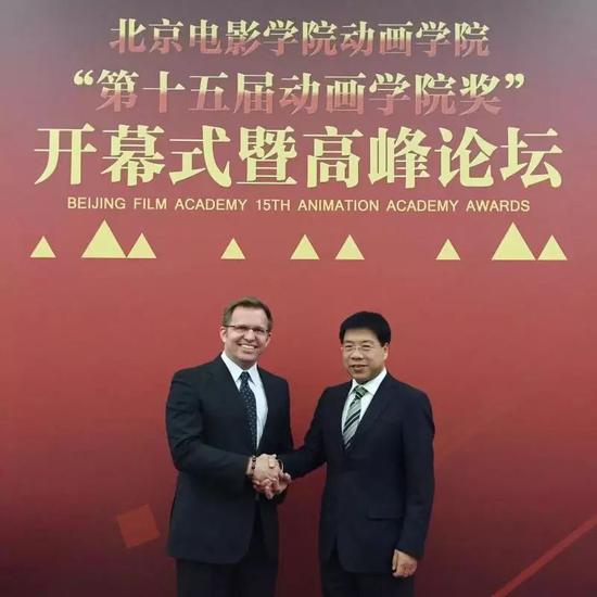 来自美国的KEVIN GEIGER(图左)