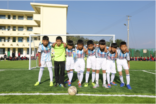 高雷雷携手凯发梦想基金倾情助力校园公益球赛