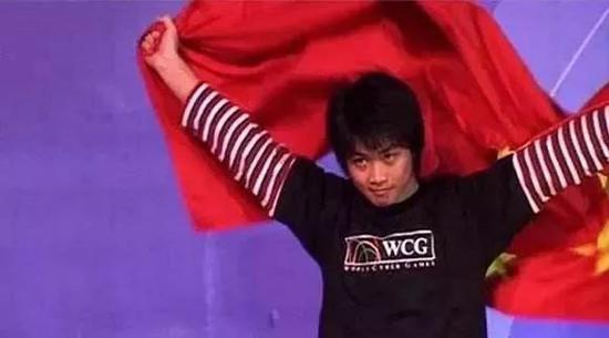 2005年,SKY在《魔兽争霸3》项目正赛成功打败美国War3选手Shortround创造了中国历史,也让WCG真正在中国生根发芽