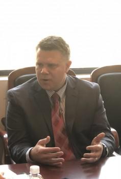 美国长岛大学副校长等一行人来访中国 开展中