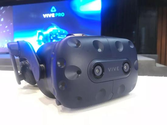 VIVE PRO上手体验：目前最好的PC VR头显，价格或重回6888元