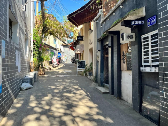 贵阳市电台街 王晓/摄