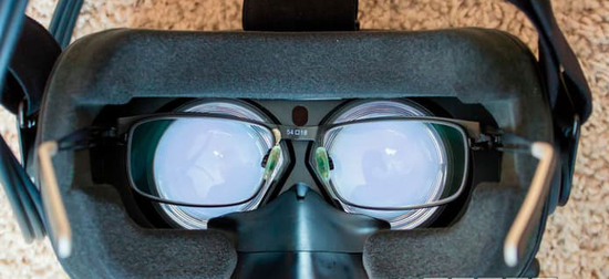 到底该买谁?HTC Vive和Oculus Rift 30天使用体验