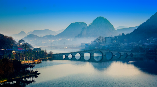 虹山湖公园 图源:安顺文化旅游