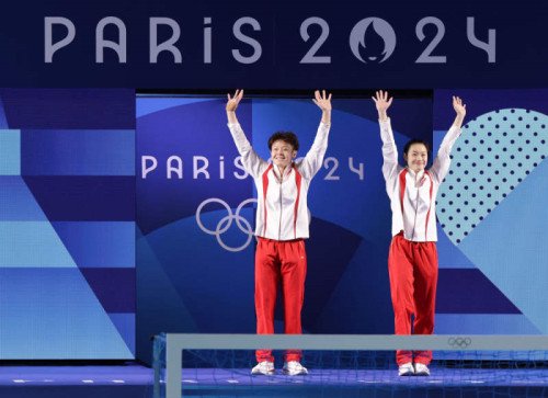 卜算子赞昌雅妮/陈艺文夺巴黎奥运会女子双人3米板金牌