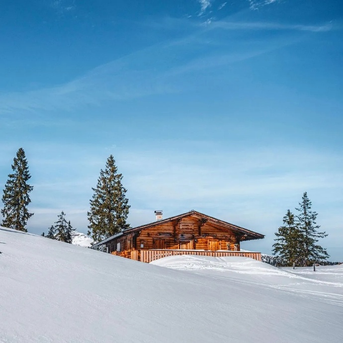 冰雪世界，温暖小屋