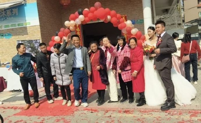 五律·江村仁厚里婚礼喜宴