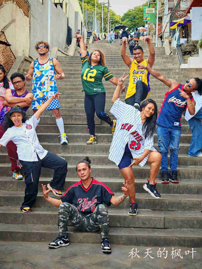 阶梯街的街头舞蹈表演【马达加斯加】