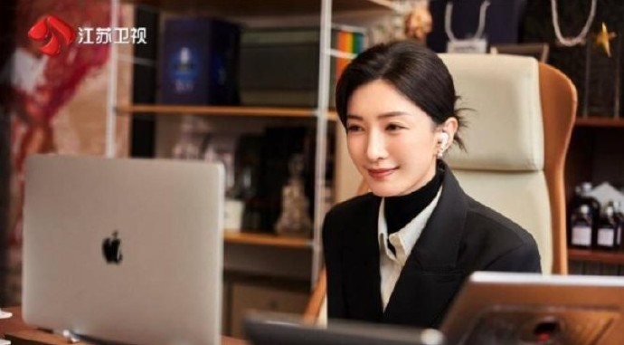 江疏影的《夜色正浓》喜获好评