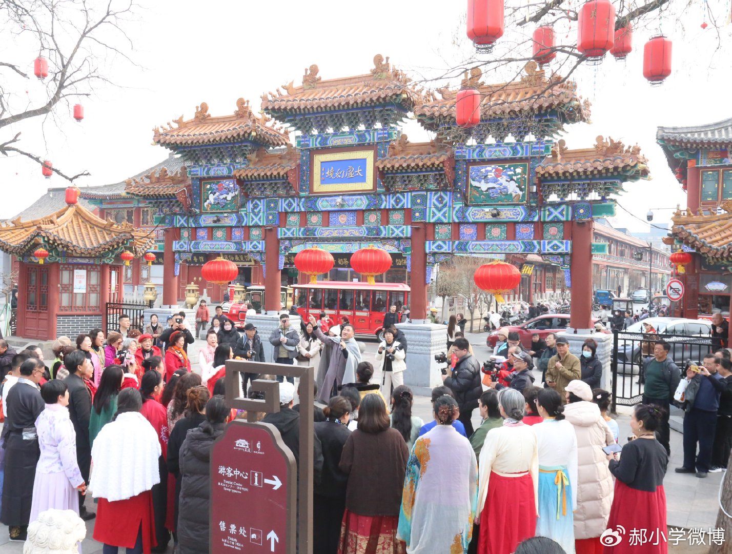 汉服惊鸿现荣府红楼清音润古城正定古韵新声“宁荣街快闪”致敬三八妇女节摄影纪实