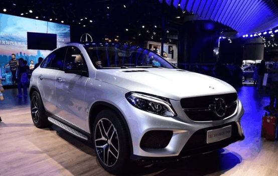 最炫酷百万轿跑SUV: 4.0T加9AT, 空气悬架完胜宝马X6