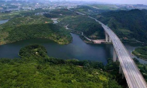 自驾贵州最美的几条公路，一路峡谷深流一路风景如画