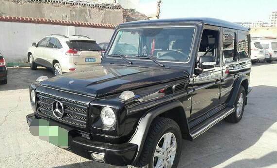 男子买了李宇春范冰冰同款奔驰大G, 开回村里却被同村人笑话