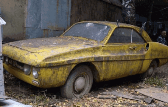 国外小伙将家中旧车卖给收废品的, 人家转手一卖赚了30万