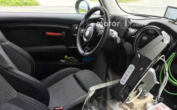 速递!新鲜的“谍照“资讯全在这，看我就够了