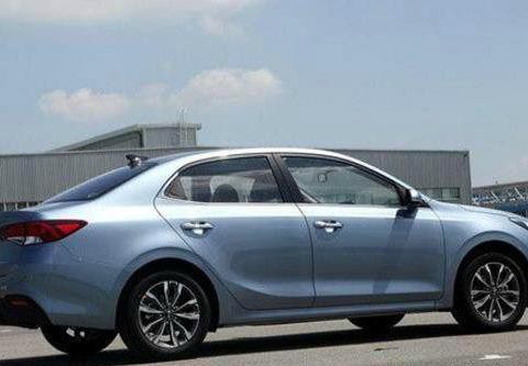 这款车报价低于7万，比轩逸漂亮，比朗逸耐用，比卡罗拉还省油