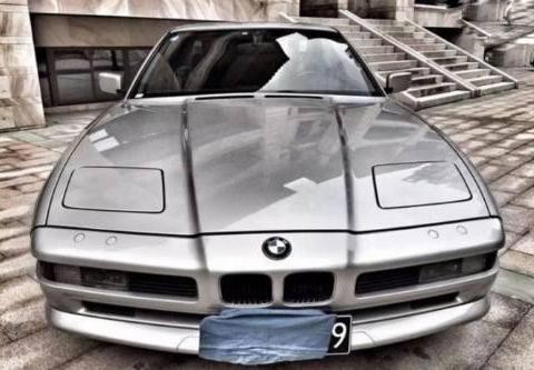 偶遇一辆绝版宝马，猜猜值多少钱，车主表示给劳斯莱斯都不换