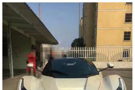 速递!新鲜的“法拉利“资讯全在这，看我就够了