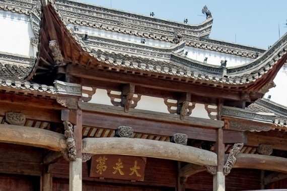 20万级的7座SUV那么多，为什么新中产阶级会青睐荣威RX8