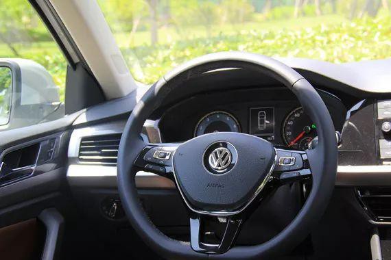 动力超思域，百公里油耗仅5.4L，试驾全新一代朗逸