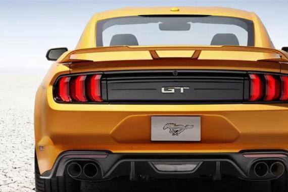 V8+10AT+售价不到60万，新款福特Mustang到底有多“诱人”！